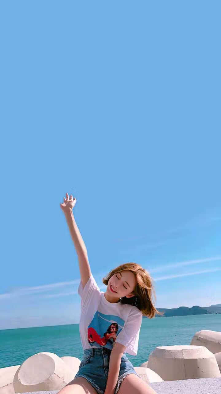 逆流而上,佩雷兹在阿斯顿马丁与雷诺的钢铁鏖战中,划出那道唯一的光