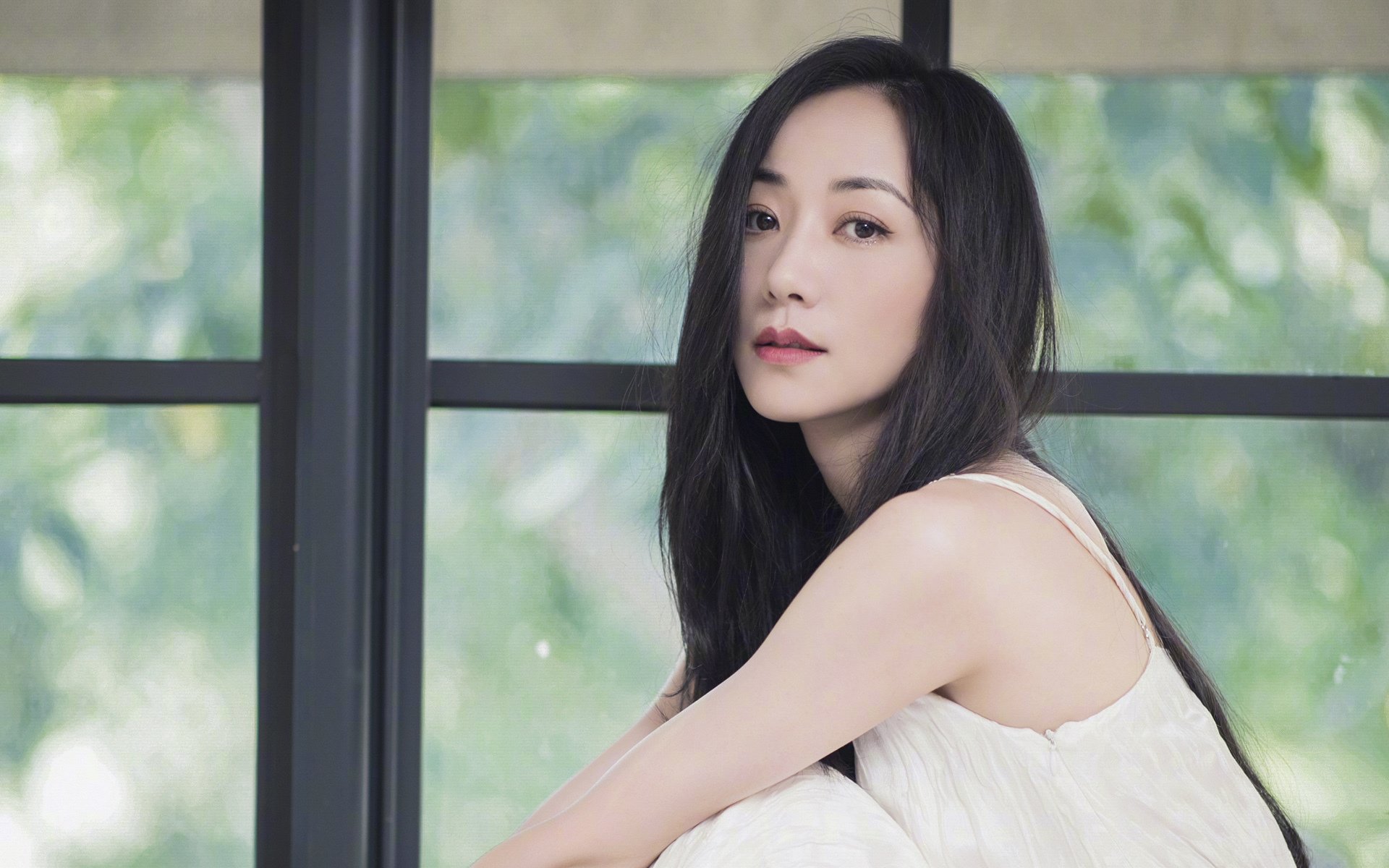 这是一篇为您定制的文章,兼顾了唯一性的戏剧张力、体育新闻的真实感以及战术分析的深度